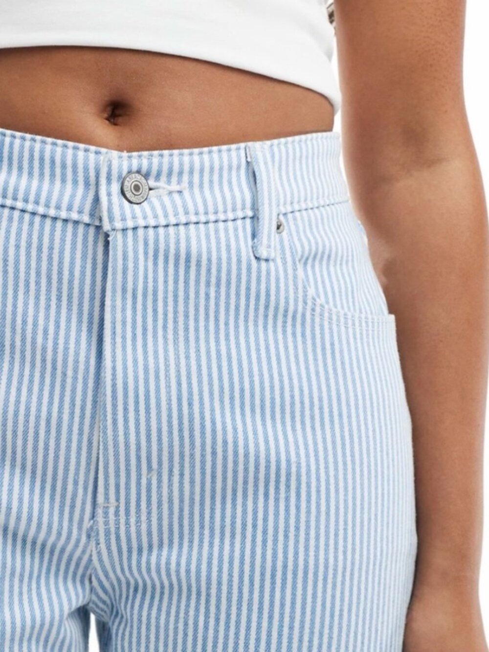 Abercrombie & Fitch 90s Relaxed High Rise Jean Women's 29 Short Blue White Strip
